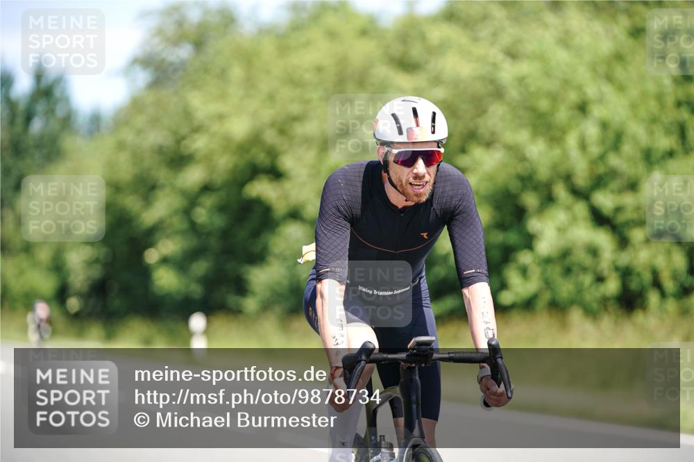 21.06.2026 - Viking Triathlon Michael Burmester http://msf.ph/oto/9878734 21.06.2026 13:09:25 Radfahren 223, 388, 563, 602, 656 meine-sportfotos.de