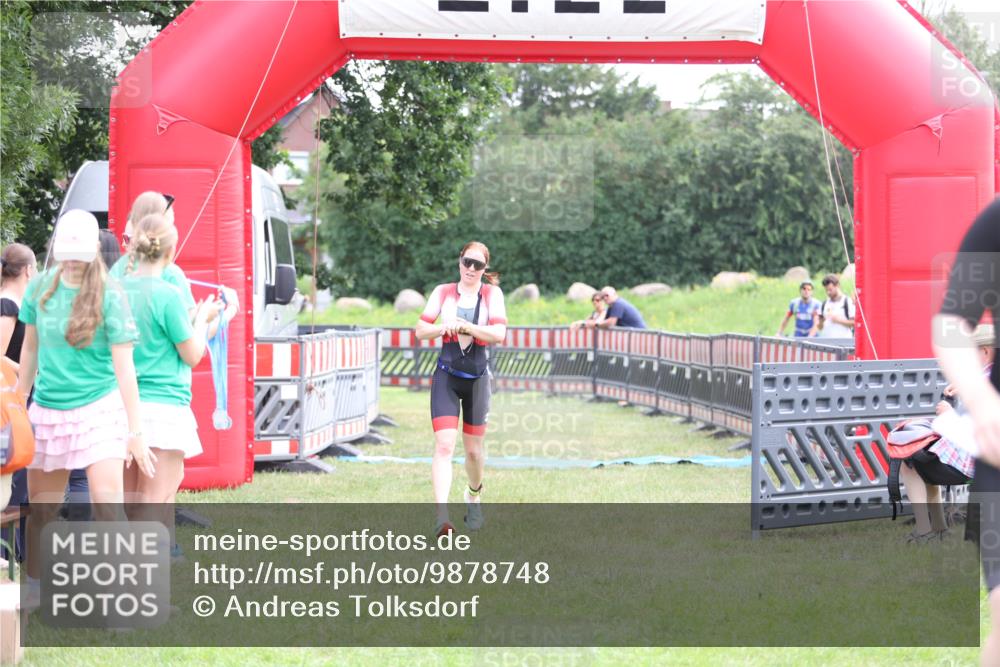 21.06.2026 - 29. Vierlanden-Triathlon Andreas Tolksdorf http://msf.ph/oto/9878748 21.06.2026 11:16:25 Ziel 449, 609, 449, 609 meine-sportfotos.de