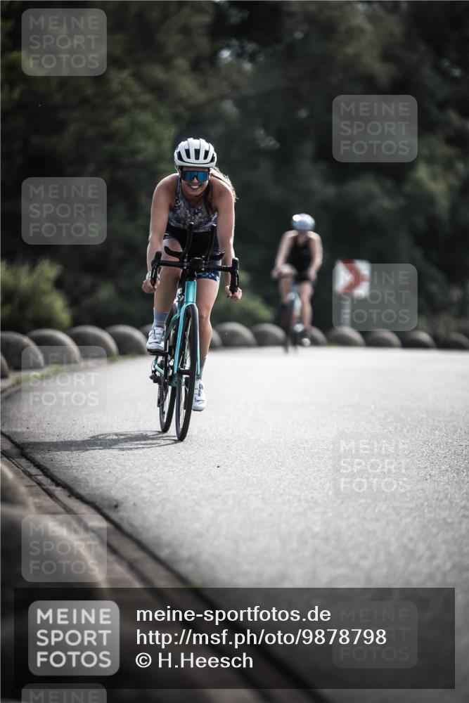 21.06.2026 - 29. Vierlanden-Triathlon H.Heesch http://msf.ph/oto/9878798 21.06.2026 09:09:53 Radfahren 229, 240 meine-sportfotos.de