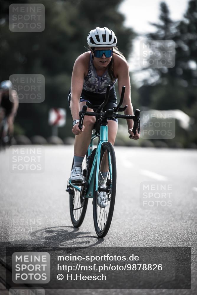 21.06.2026 - 29. Vierlanden-Triathlon H.Heesch http://msf.ph/oto/9878826 21.06.2026 09:09:54 Radfahren 229, 240 meine-sportfotos.de