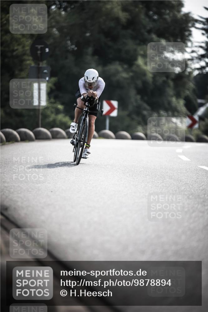 21.06.2026 - 29. Vierlanden-Triathlon H.Heesch http://msf.ph/oto/9878894 21.06.2026 09:10:01 Radfahren 229, 231 meine-sportfotos.de