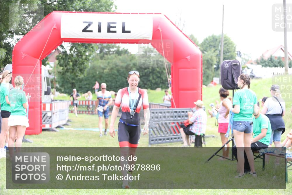 21.06.2026 - 29. Vierlanden-Triathlon Andreas Tolksdorf http://msf.ph/oto/9878896 21.06.2026 11:16:34 Ziel 347, 449, 474, 347, 449, 474 meine-sportfotos.de