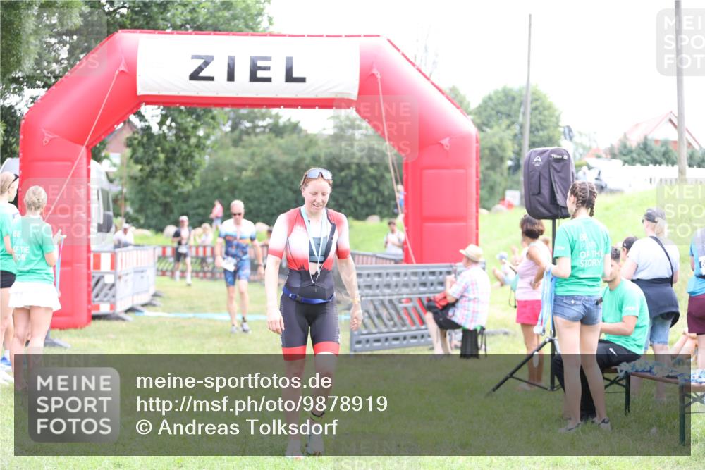 21.06.2026 - 29. Vierlanden-Triathlon Andreas Tolksdorf http://msf.ph/oto/9878919 21.06.2026 11:16:34 Ziel 347, 449, 474, 347, 449, 474 meine-sportfotos.de
