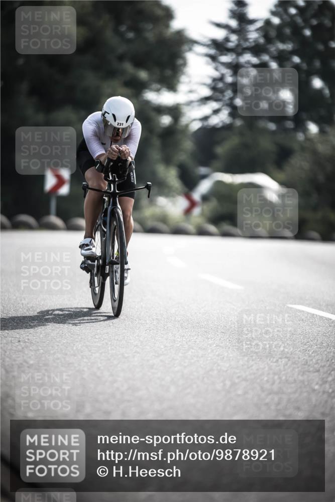 21.06.2026 - 29. Vierlanden-Triathlon H.Heesch http://msf.ph/oto/9878921 21.06.2026 09:10:02 Radfahren 231 meine-sportfotos.de
