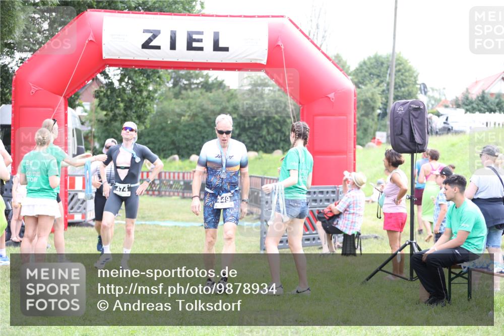 21.06.2026 - 29. Vierlanden-Triathlon Andreas Tolksdorf http://msf.ph/oto/9878934 21.06.2026 11:16:43 Ziel 347, 474, 347, 474 meine-sportfotos.de