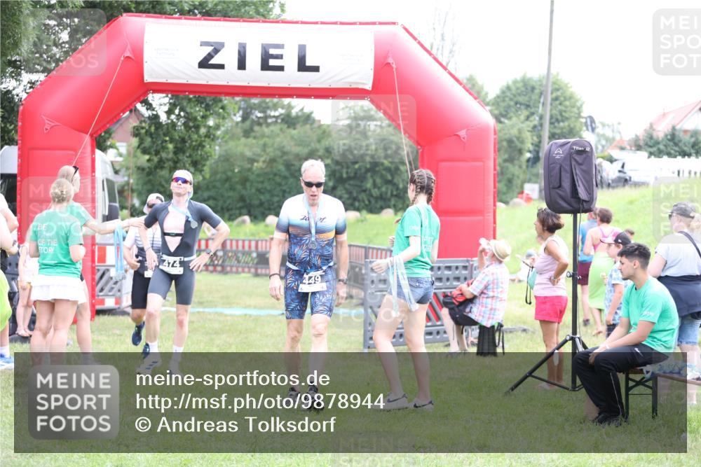 21.06.2026 - 29. Vierlanden-Triathlon Andreas Tolksdorf http://msf.ph/oto/9878944 21.06.2026 11:16:43 Ziel 347, 474, 347, 474 meine-sportfotos.de