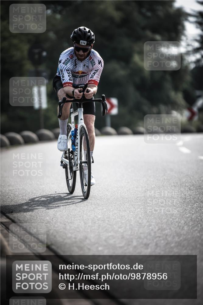 21.06.2026 - 29. Vierlanden-Triathlon H.Heesch http://msf.ph/oto/9878956 21.06.2026 09:10:13 Radfahren 3, 114, 211 meine-sportfotos.de