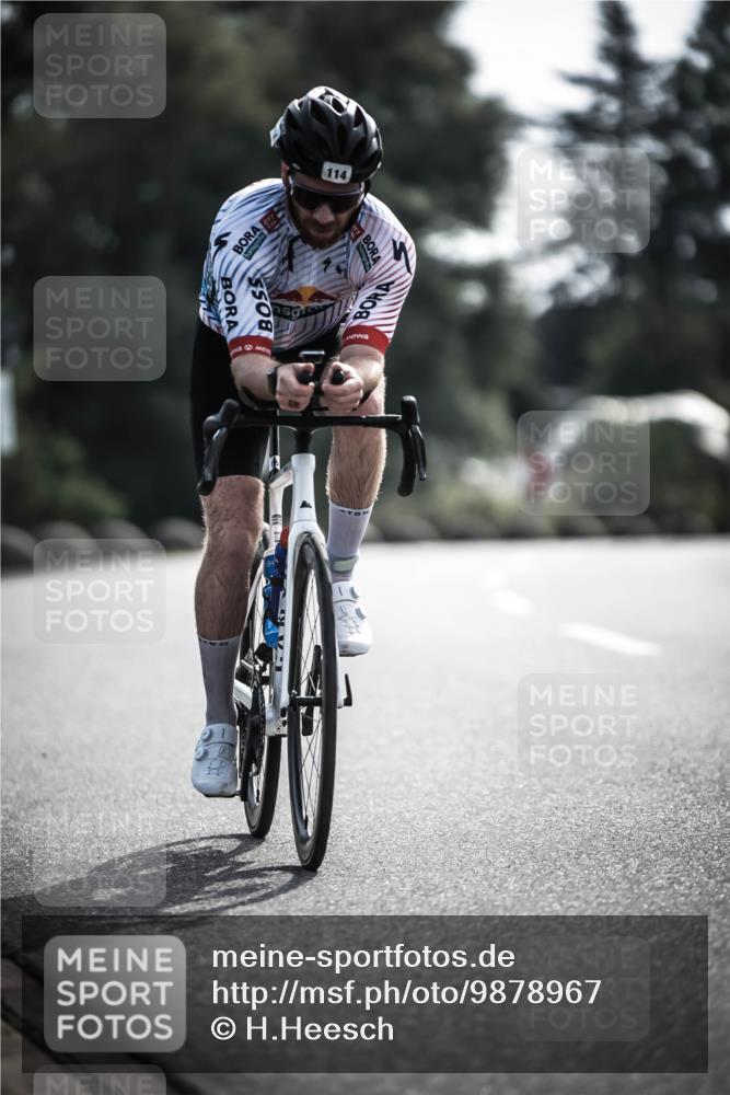 21.06.2026 - 29. Vierlanden-Triathlon H.Heesch http://msf.ph/oto/9878967 21.06.2026 09:10:13 Radfahren 3, 114, 211 meine-sportfotos.de