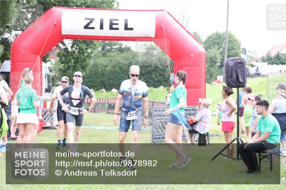 21.06.2026 - 29. Vierlanden-Triathlon Andreas Tolksdorf http://msf.ph/oto/9878982 21.06.2026 11:16:43 Ziel 347, 474, 347, 474 meine-sportfotos.de