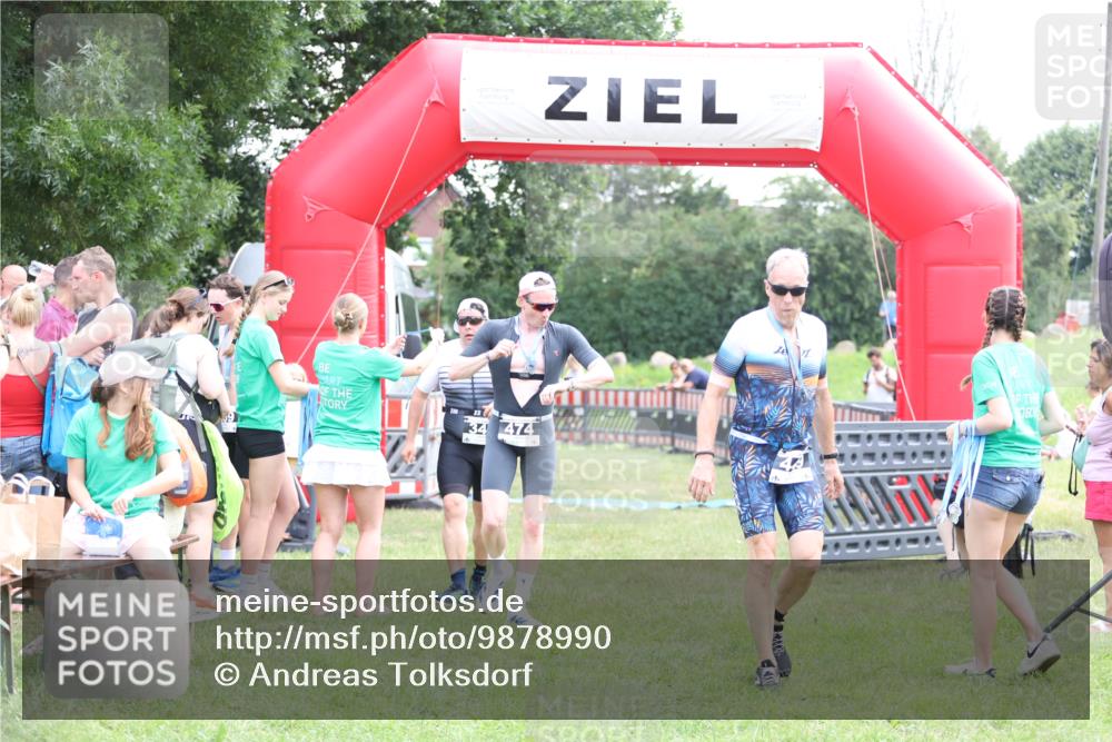 21.06.2026 - 29. Vierlanden-Triathlon Andreas Tolksdorf http://msf.ph/oto/9878990 21.06.2026 11:16:44 Ziel 347, 347 meine-sportfotos.de