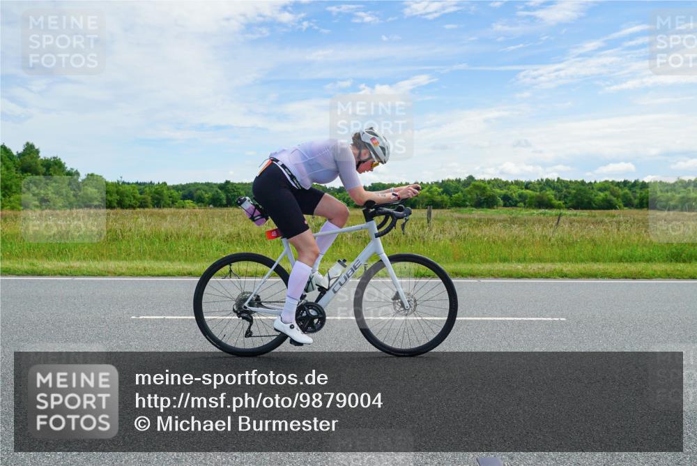 21.06.2026 - Viking Triathlon Michael Burmester http://msf.ph/oto/9879004 21.06.2026 12:25:06 Radfahren 44, 48, 55, 91, 163, 166, 173, 176, 179, 206, 306, 313, 348, 419, 455, 565, 608 meine-sportfotos.de