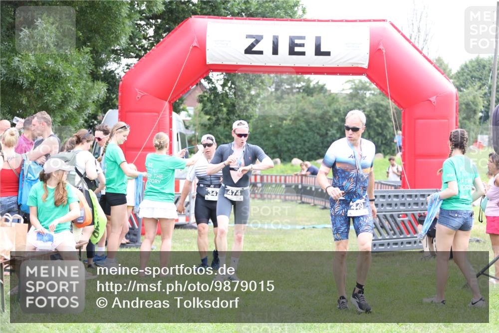 21.06.2026 - 29. Vierlanden-Triathlon Andreas Tolksdorf http://msf.ph/oto/9879015 21.06.2026 11:16:44 Ziel 347, 347 meine-sportfotos.de