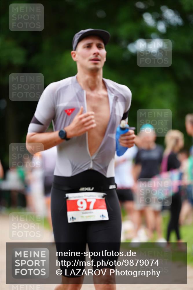 21.06.2026 - 29. Vierlanden-Triathlon LAZAROV Photography http://msf.ph/oto/9879074 21.06.2026 12:08:07 Laufen 97 meine-sportfotos.de