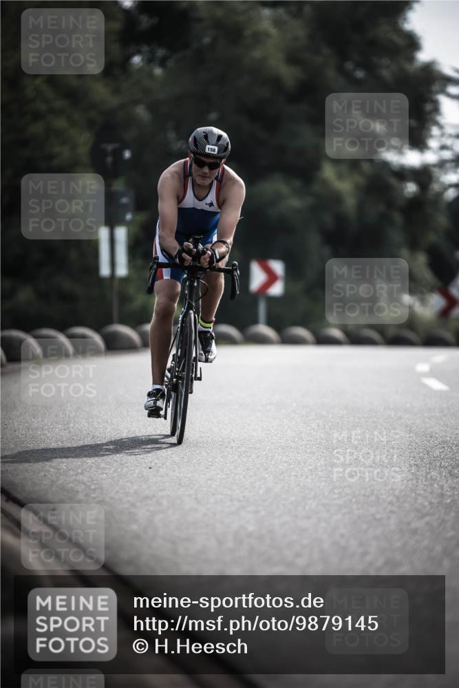 21.06.2026 - 29. Vierlanden-Triathlon H.Heesch http://msf.ph/oto/9879145 21.06.2026 09:10:50 Radfahren 37, 76, 158, 168, 283 meine-sportfotos.de