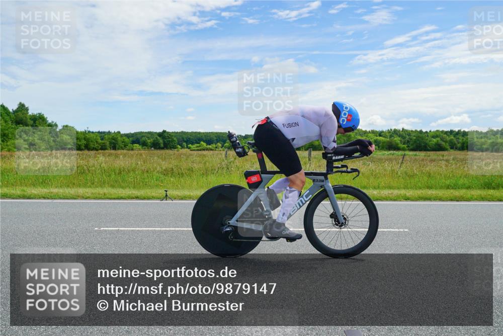 21.06.2026 - Viking Triathlon Michael Burmester http://msf.ph/oto/9879147 21.06.2026 12:26:38 Radfahren 72, 127, 431, 669 meine-sportfotos.de