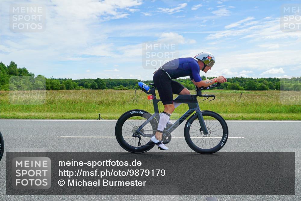 21.06.2026 - Viking Triathlon Michael Burmester http://msf.ph/oto/9879179 21.06.2026 12:27:14 Radfahren 38, 218, 266, 273, 366, 444, 444, 554, 639 meine-sportfotos.de