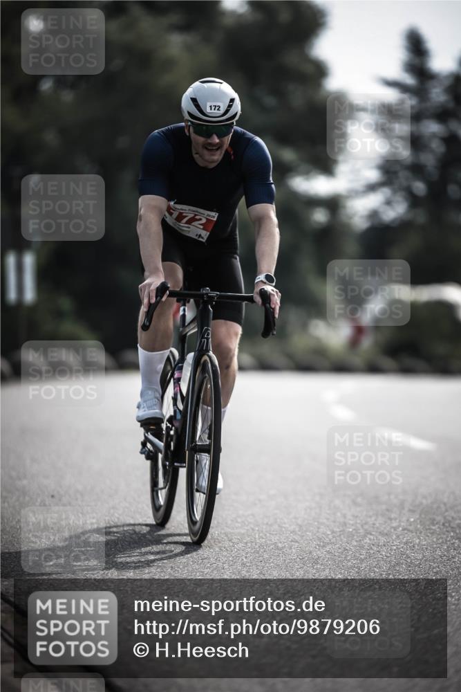 21.06.2026 - 29. Vierlanden-Triathlon H.Heesch http://msf.ph/oto/9879206 21.06.2026 09:11:04 Radfahren 24, 107, 172 meine-sportfotos.de