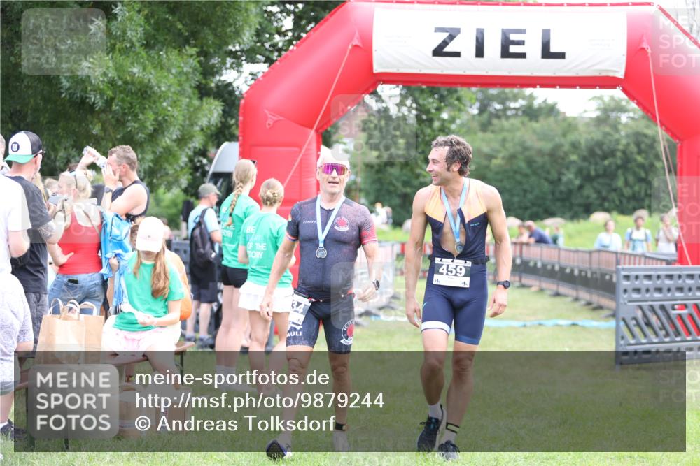 21.06.2026 - 29. Vierlanden-Triathlon Andreas Tolksdorf http://msf.ph/oto/9879244 21.06.2026 11:17:18 Ziel 410, 467, 410, 467 meine-sportfotos.de