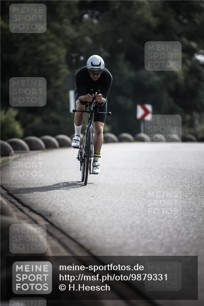 21.06.2026 - 29. Vierlanden-Triathlon H.Heesch http://msf.ph/oto/9879331 21.06.2026 09:11:35 Radfahren 77, 140 meine-sportfotos.de