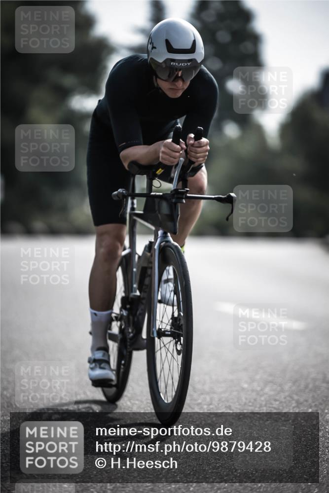 21.06.2026 - 29. Vierlanden-Triathlon H.Heesch http://msf.ph/oto/9879428 21.06.2026 09:11:36 Radfahren 77, 140 meine-sportfotos.de