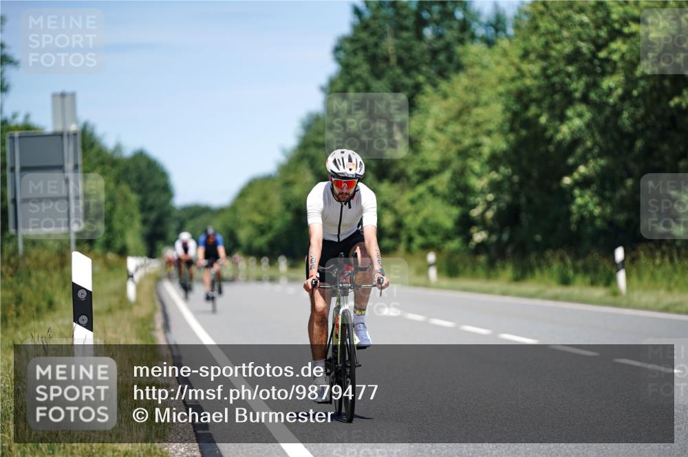 21.06.2026 - Viking Triathlon Michael Burmester http://msf.ph/oto/9879477 21.06.2026 13:14:55 Radfahren 105, 251, 366 meine-sportfotos.de