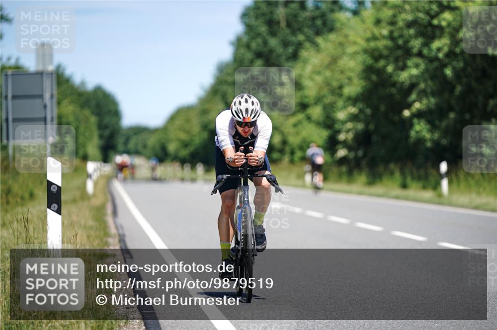 21.06.2026 - Viking Triathlon Michael Burmester http://msf.ph/oto/9879519 21.06.2026 13:15:03 Radfahren 105, 366 meine-sportfotos.de