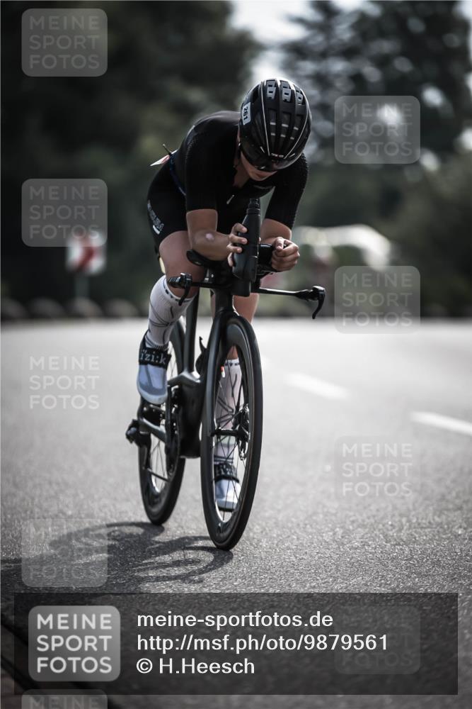 21.06.2026 - 29. Vierlanden-Triathlon H.Heesch http://msf.ph/oto/9879561 21.06.2026 09:12:02 Radfahren 241, 261 meine-sportfotos.de
