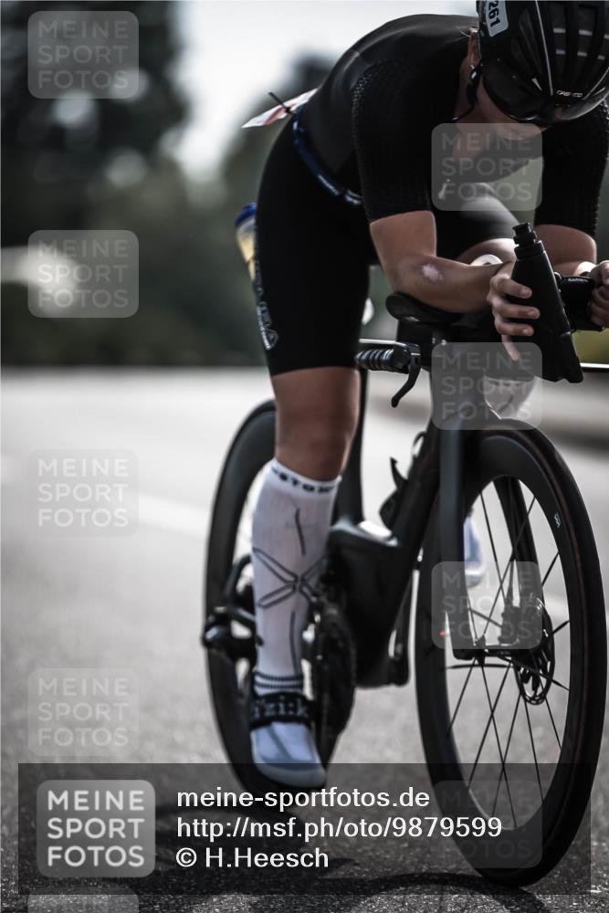 21.06.2026 - 29. Vierlanden-Triathlon H.Heesch http://msf.ph/oto/9879599 21.06.2026 09:12:02 Radfahren 241, 261 meine-sportfotos.de