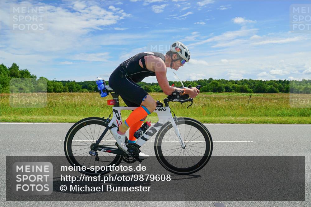 21.06.2026 - Viking Triathlon Michael Burmester http://msf.ph/oto/9879608 21.06.2026 12:33:49 Radfahren 56, 224, 282, 305, 495, 642, 652 meine-sportfotos.de