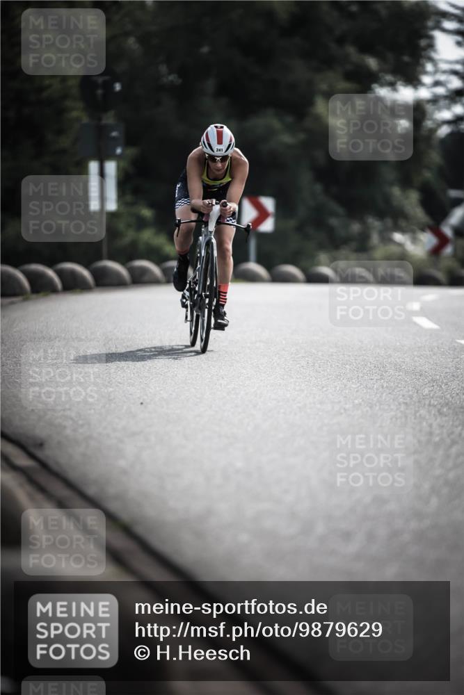 21.06.2026 - 29. Vierlanden-Triathlon H.Heesch http://msf.ph/oto/9879629 21.06.2026 09:12:07 Radfahren 241 meine-sportfotos.de