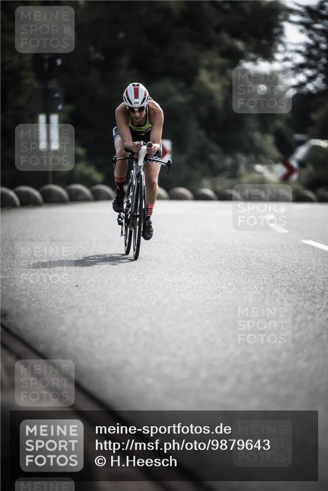 21.06.2026 - 29. Vierlanden-Triathlon H.Heesch http://msf.ph/oto/9879643 21.06.2026 09:12:07 Radfahren 241 meine-sportfotos.de