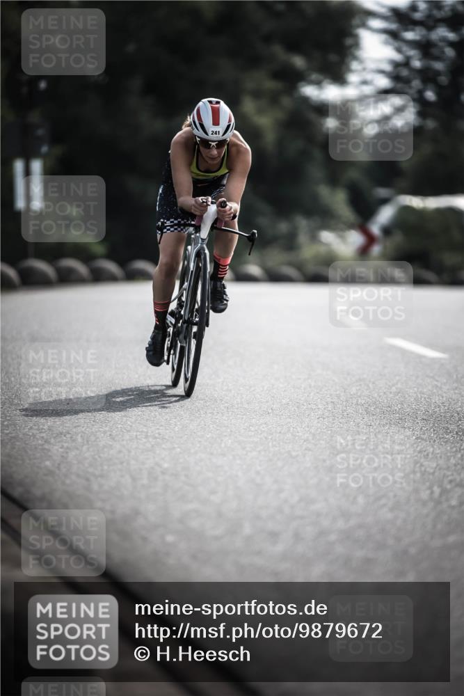 21.06.2026 - 29. Vierlanden-Triathlon H.Heesch http://msf.ph/oto/9879672 21.06.2026 09:12:07 Radfahren 241 meine-sportfotos.de
