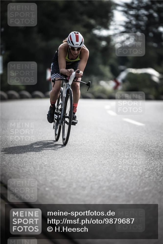 21.06.2026 - 29. Vierlanden-Triathlon H.Heesch http://msf.ph/oto/9879687 21.06.2026 09:12:07 Radfahren 241 meine-sportfotos.de