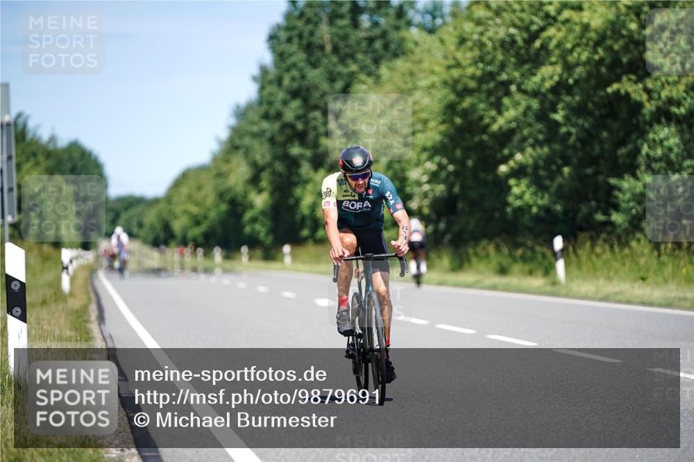 21.06.2026 - Viking Triathlon Michael Burmester http://msf.ph/oto/9879691 21.06.2026 13:15:48 Radfahren 139, 276, 401 meine-sportfotos.de