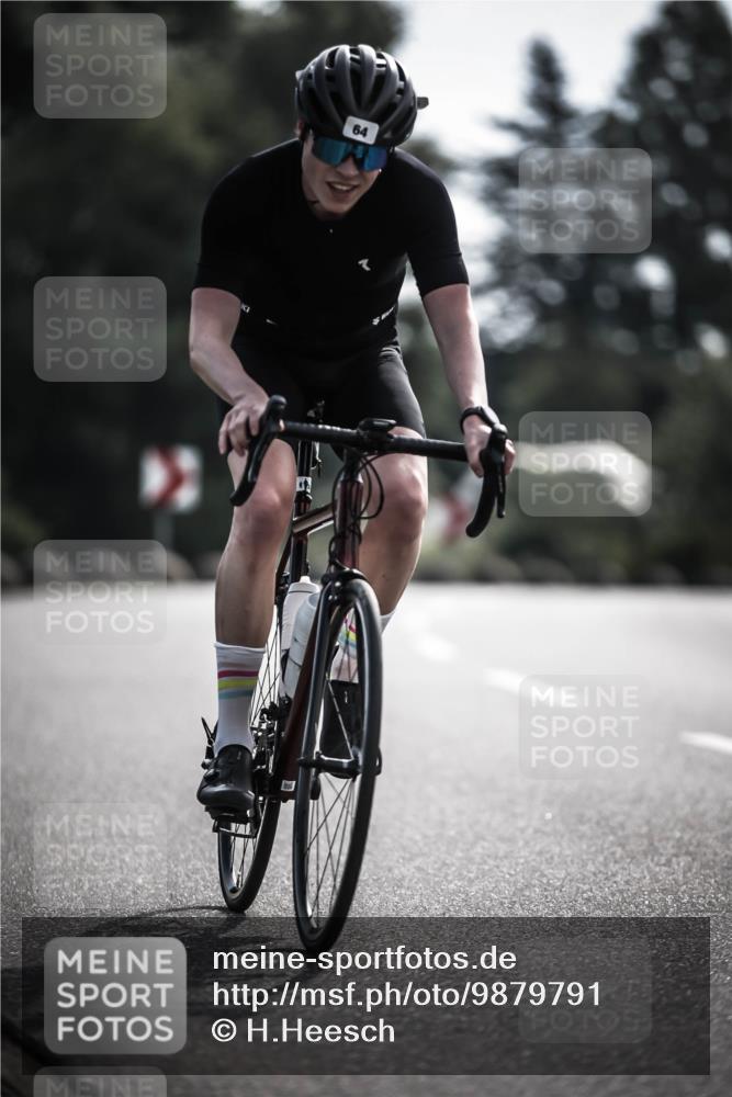 21.06.2026 - 29. Vierlanden-Triathlon H.Heesch http://msf.ph/oto/9879791 21.06.2026 09:12:17 Radfahren 32, 64, 116 meine-sportfotos.de