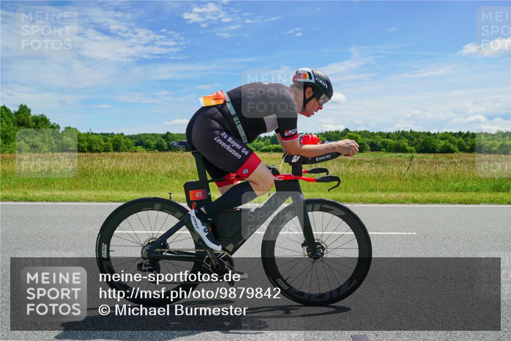 21.06.2026 - Viking Triathlon Michael Burmester http://msf.ph/oto/9879842 21.06.2026 12:37:35 Radfahren 141, 229, 244, 298, 300, 409, 448, 471, 519 meine-sportfotos.de