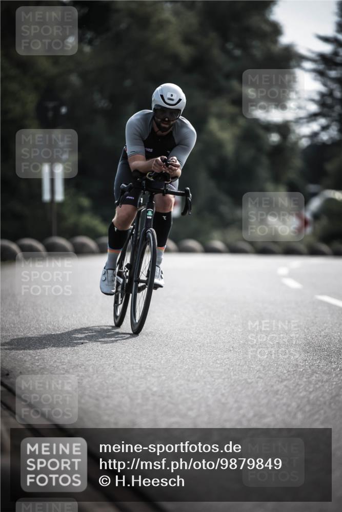 21.06.2026 - 29. Vierlanden-Triathlon H.Heesch http://msf.ph/oto/9879849 21.06.2026 09:12:26 Radfahren 9, 23, 57 meine-sportfotos.de