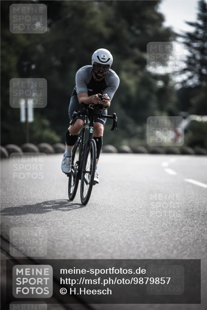 21.06.2026 - 29. Vierlanden-Triathlon H.Heesch http://msf.ph/oto/9879857 21.06.2026 09:12:26 Radfahren 9, 23, 57 meine-sportfotos.de
