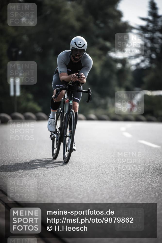 21.06.2026 - 29. Vierlanden-Triathlon H.Heesch http://msf.ph/oto/9879862 21.06.2026 09:12:26 Radfahren 9, 23, 57 meine-sportfotos.de