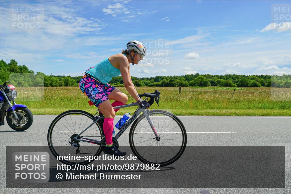 21.06.2026 - Viking Triathlon Michael Burmester http://msf.ph/oto/9879882 21.06.2026 12:38:00 Radfahren 138, 185, 378, 413, 506, 520, 550, 557 meine-sportfotos.de