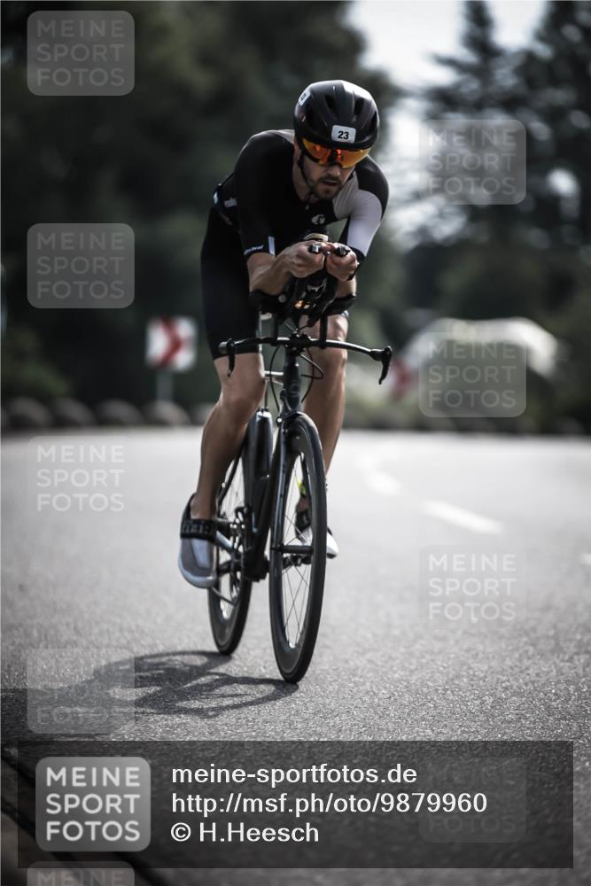 21.06.2026 - 29. Vierlanden-Triathlon H.Heesch http://msf.ph/oto/9879960 21.06.2026 09:12:33 Radfahren 23, 57, 111 meine-sportfotos.de