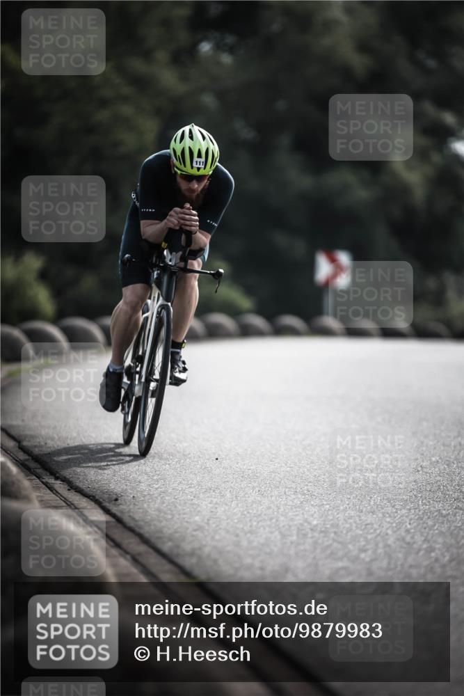 21.06.2026 - 29. Vierlanden-Triathlon H.Heesch http://msf.ph/oto/9879983 21.06.2026 09:12:35 Radfahren 23, 57, 111, 290 meine-sportfotos.de