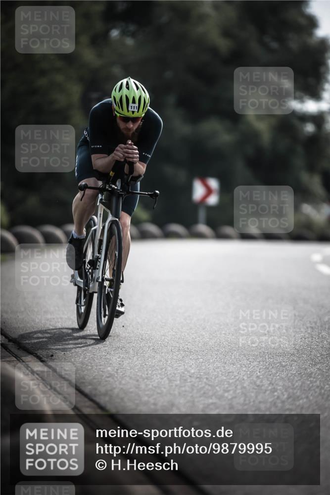 21.06.2026 - 29. Vierlanden-Triathlon H.Heesch http://msf.ph/oto/9879995 21.06.2026 09:12:35 Radfahren 23, 57, 111, 290 meine-sportfotos.de