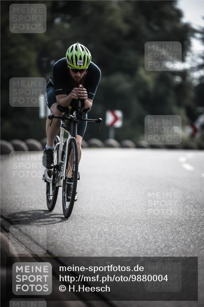 21.06.2026 - 29. Vierlanden-Triathlon H.Heesch http://msf.ph/oto/9880004 21.06.2026 09:12:35 Radfahren 23, 57, 111, 290 meine-sportfotos.de