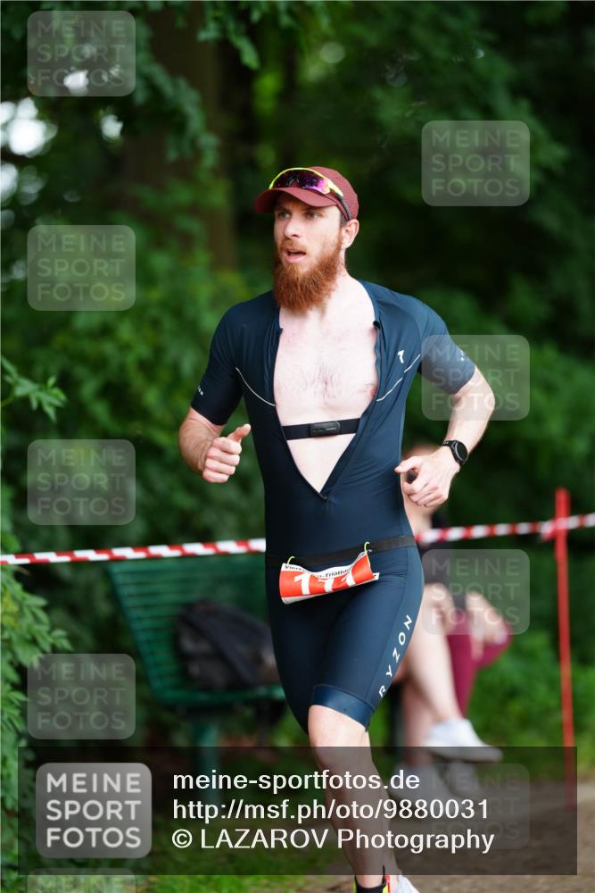 21.06.2026 - 29. Vierlanden-Triathlon LAZAROV Photography http://msf.ph/oto/9880031 21.06.2026 12:15:57 Laufen  meine-sportfotos.de