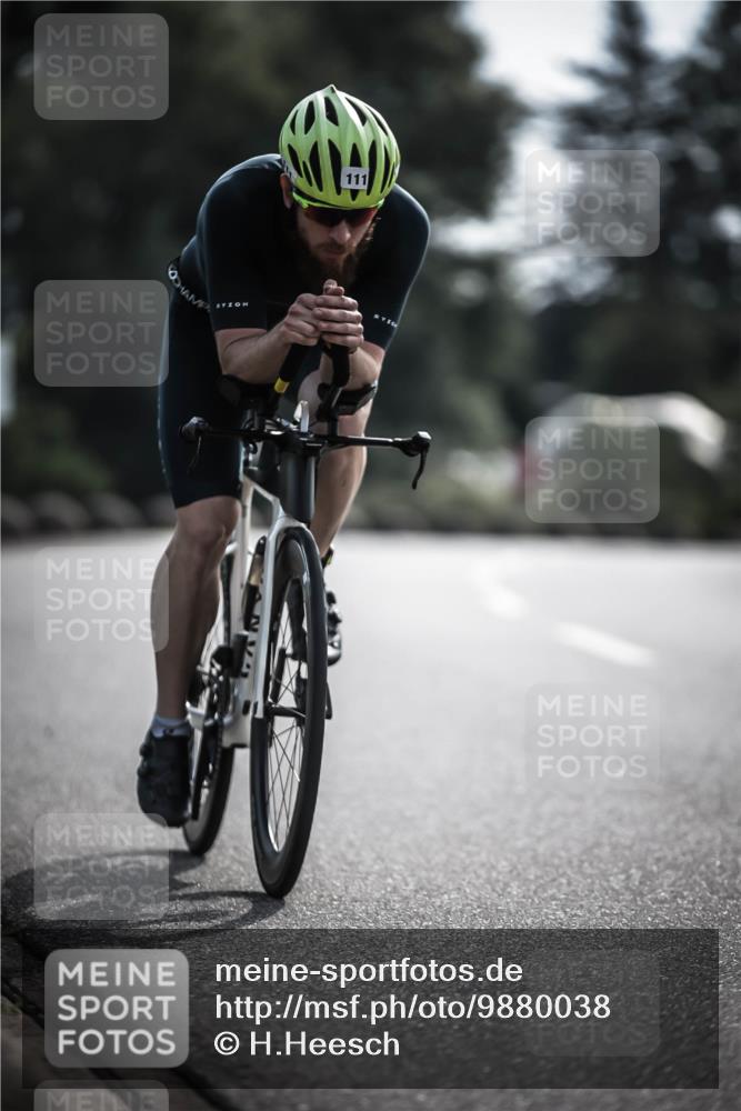 21.06.2026 - 29. Vierlanden-Triathlon H.Heesch http://msf.ph/oto/9880038 21.06.2026 09:12:36 Radfahren 23, 57, 111, 132, 290 meine-sportfotos.de
