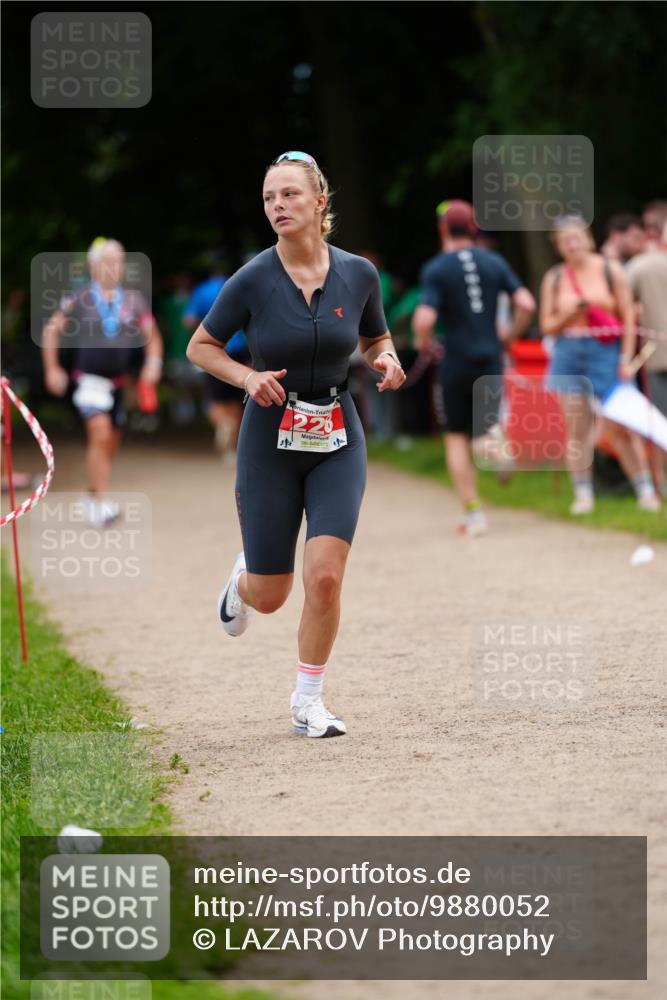 21.06.2026 - 29. Vierlanden-Triathlon LAZAROV Photography http://msf.ph/oto/9880052 21.06.2026 12:16:03 Laufen 22 meine-sportfotos.de