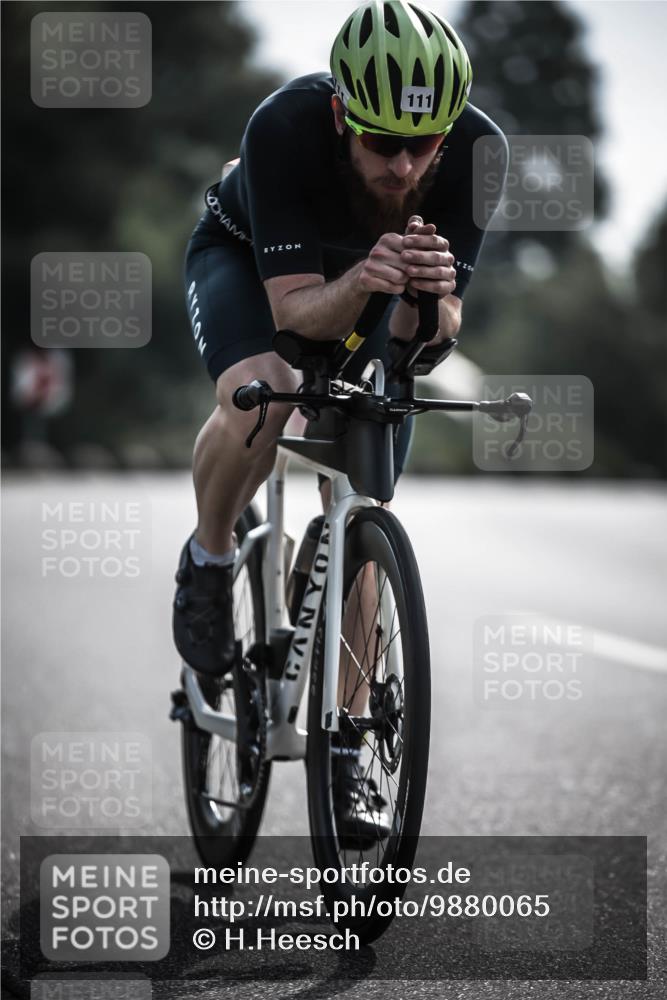 21.06.2026 - 29. Vierlanden-Triathlon H.Heesch http://msf.ph/oto/9880065 21.06.2026 09:12:36 Radfahren 23, 57, 111, 132, 290 meine-sportfotos.de