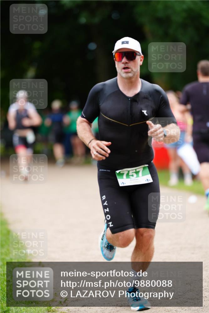 21.06.2026 - 29. Vierlanden-Triathlon LAZAROV Photography http://msf.ph/oto/9880088 21.06.2026 12:16:15 Laufen 757 meine-sportfotos.de