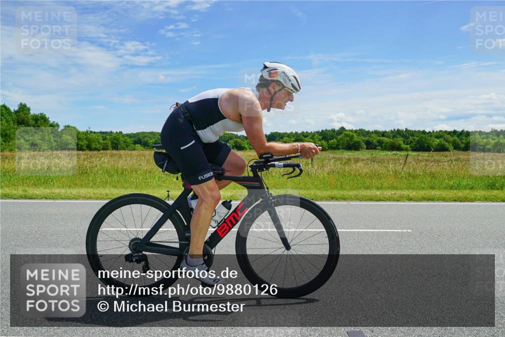 21.06.2026 - Viking Triathlon Michael Burmester http://msf.ph/oto/9880126 21.06.2026 12:41:10 Radfahren 40, 43, 192, 332, 425, 469, 491, 498, 566, 656 meine-sportfotos.de